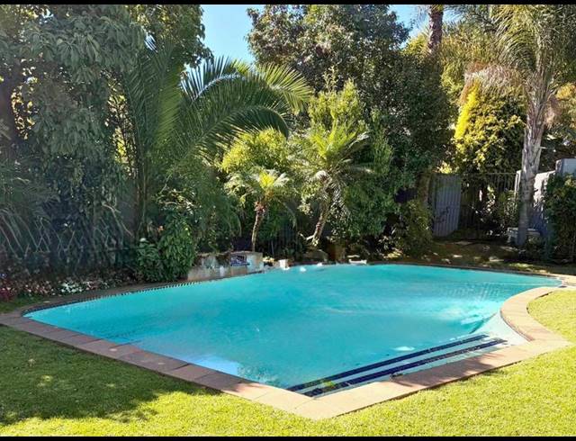 4 BEDROOM HOUSE FOR SALE IN SANDOWN ESTATE